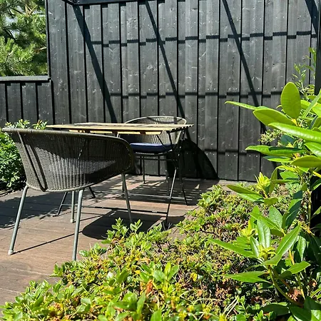 別荘 Half-timbered House With Harbor View In